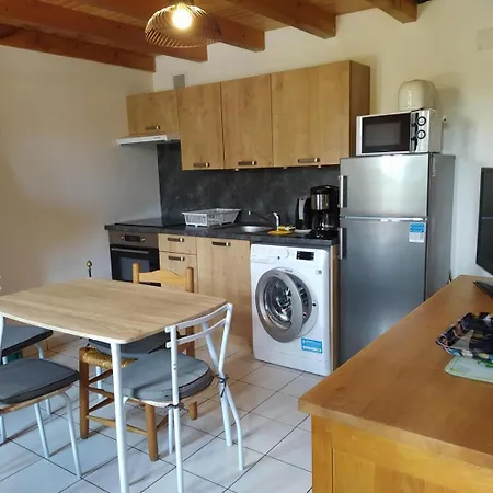 De France 3/4 Personnes A Ferluguet Sainte-Eulalie (Lozere)